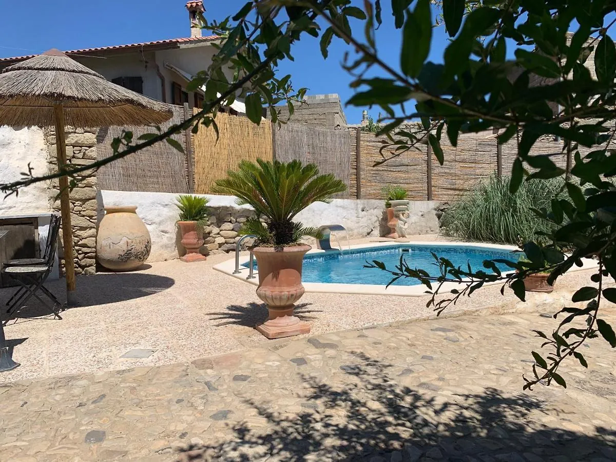 Sa Domu De Don Ninnu Bed Breakfast Gesturi Bed & Breakfast