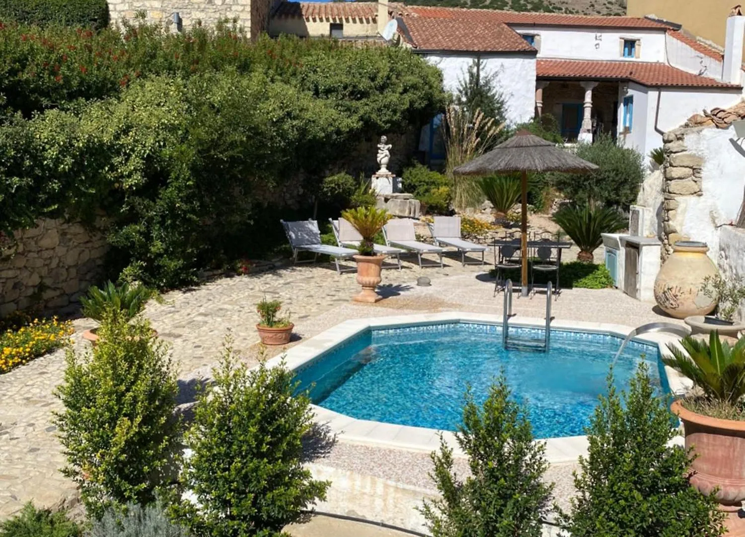 Sa Domu De Don Ninnu Bed Breakfast Gesturi Bed & Breakfast